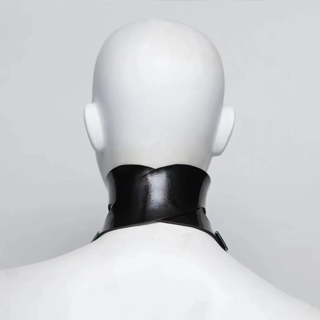 Secura V-Wrap Rubber Posture Collar - Image 4